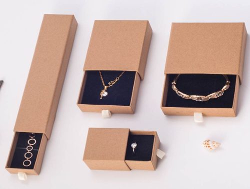 https://www.ztboxes.com/product/kraft-jewelry-boxes/
